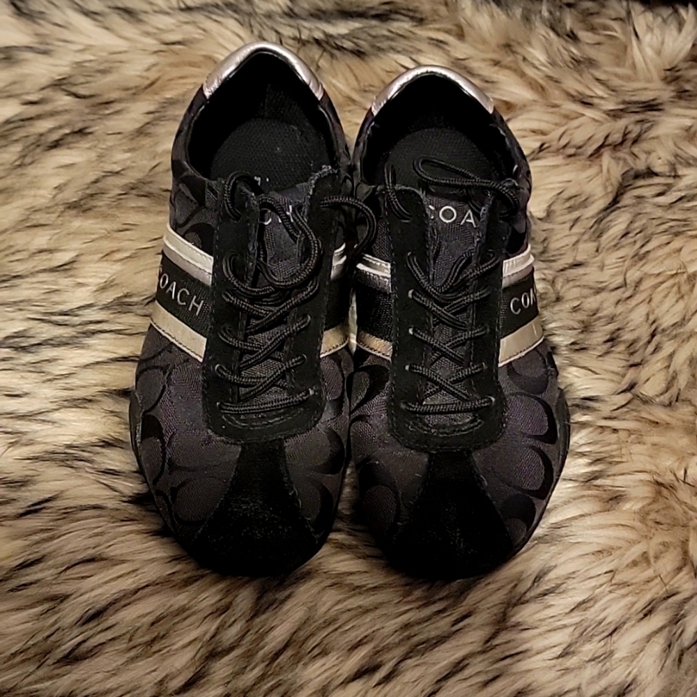 Coach shoes used 7 med